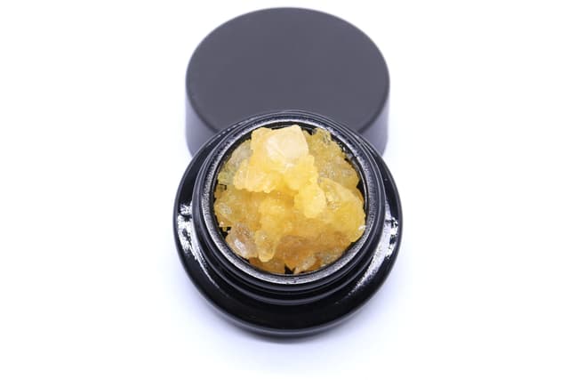 Black Widow Strain Diamonds - Sativa